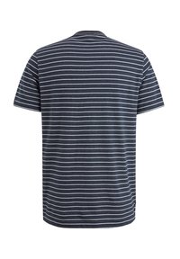 T-shirt bleu marine à rayures avec des rayures blanches horizontales, manches courtes, encolure ronde et ourlet droit. Fabriqué en coton doux.