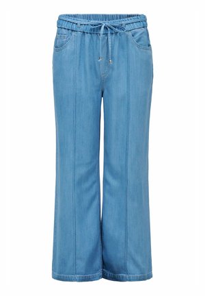 Pantalon en jean bleu clair à jambes larges avec taille élastique, lien à nouer, poches avant et arrière, et coutures verticales détaillées.