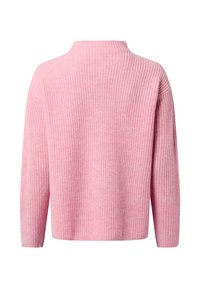 Różowy sweter z prążkowanego dzianiny z wysokim kołnierzem i długimi rękawami, wykonany z teksturowanej tkaniny o luźnym kroju.