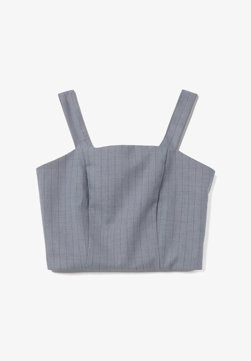 Grauer Cropped-Top mit vertikalen Streifen, ausgestattet mit breiten Trägern und einer strukturierten Form. Hergestellt aus einem glatten, gewebten Stoff.