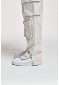 2Y Studios Jean Workwear - off-white