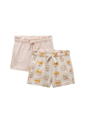 Une paire de shorts, un rose et un crème avec un imprimé de panier de fruits. Les deux présentent une taille élastique et un détail de cordon de serrage. Texture de tissu douce.