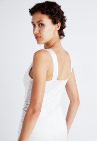 WAL G. - WEDDING PANEL PLUNGE - Jersey dress - off white Thumbnail Image 1