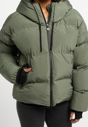 Zimní bunda - dark green