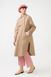 Touché Privé DOUBLE BREASTED  FIT - Šineļveida mētelis - beige