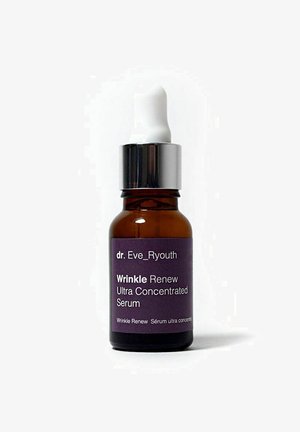 Brązowa szklana buteleczka z kroplomierzem i białą zakrętką. Fioletowa etykieta zawiera napis "dr. Eve_Ryouth Wrinkle Renew Ultra Concentrated Serum" w białym tekście.