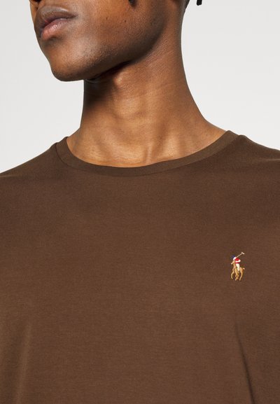Polo Ralph Lauren CUSTOM SLIM FIT SOFT COTTON T-SHIRT - T-shirt básica - american brown