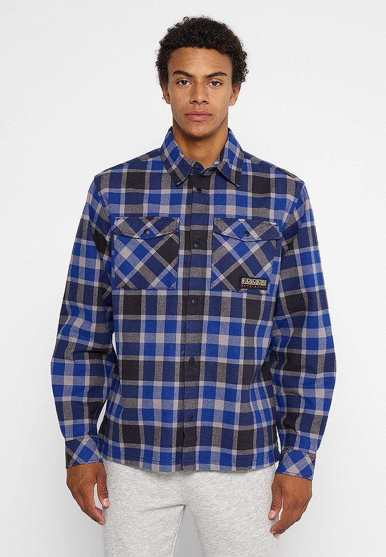 Camisa