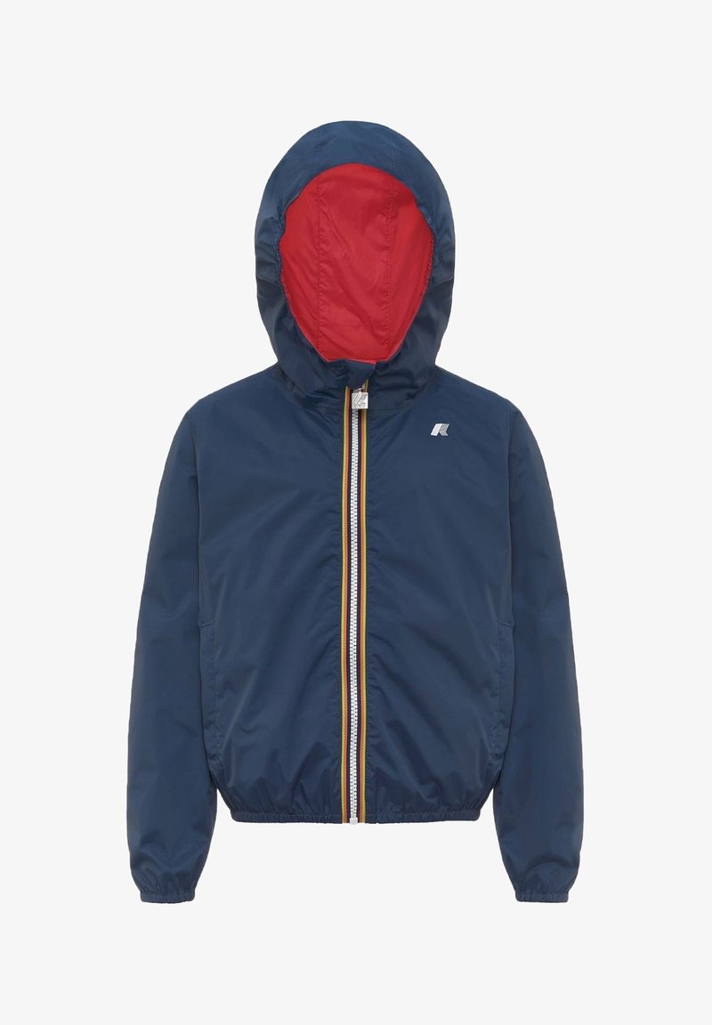 Granatowa kurtka z kapturem z czerwoną podszewką, z przodu zamek błyskawiczny z wielokolorową lamówką, elastyczne mankiety i małe logo na lewej piersi.
