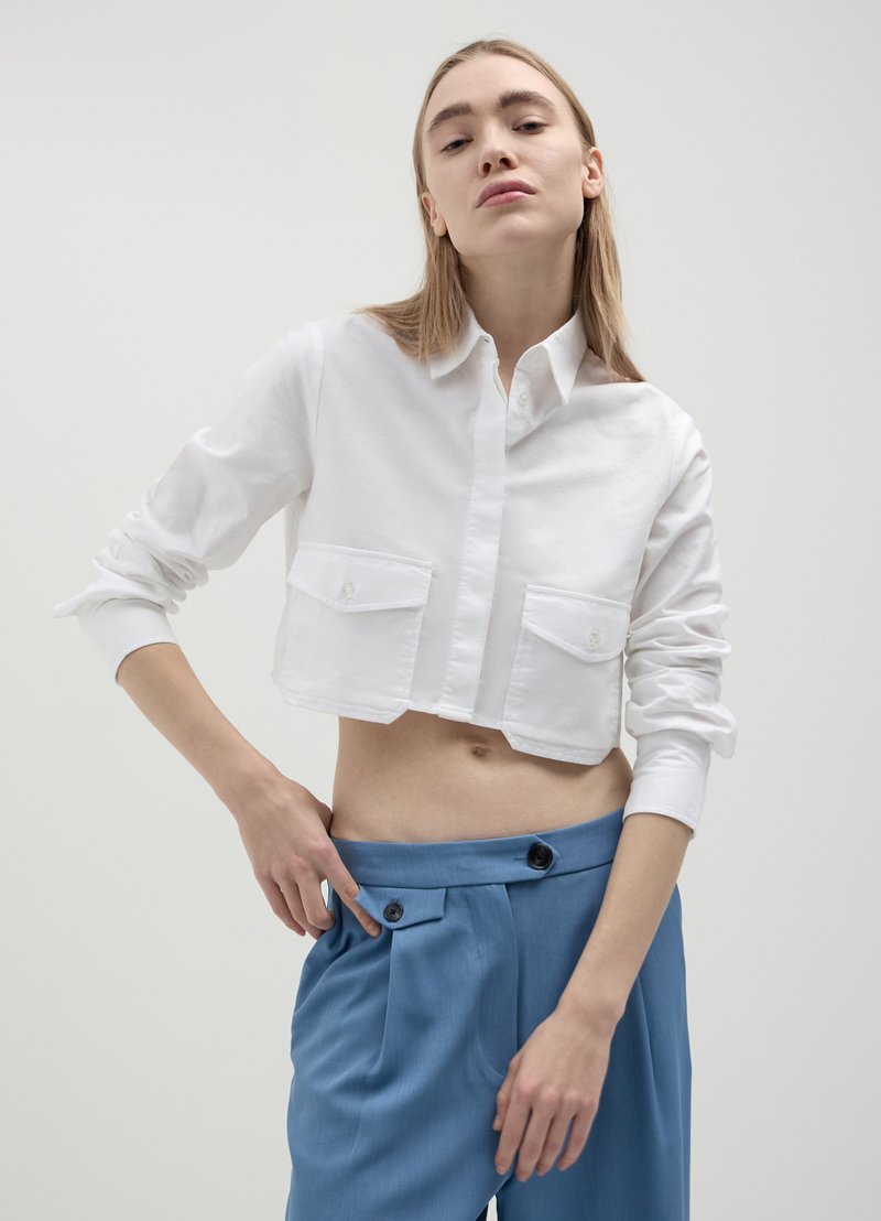 Calliope CROP TINTA CON TASCHE - Camicia - bianco
