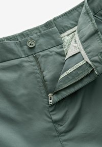 Next STRAIGHT REGULAR FIT zielony