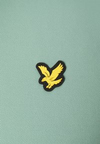Lyle & Scott GOLF TECH - Poloskjorter - ace teal