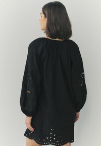 Next TALL FIT - LONG SLEEVE BRODERIE SUMMER - Kasdienė suknelė - black