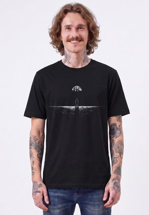watapparel, LOST IN SPACE UNISEX - Print T-shirt - black