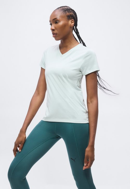 PUMA TAD ESSENTIAL V NECK TEE - Sports T-shirt - créme de mint — photo 4