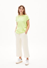 ARMEDANGELS IDAARA - T-shirt basic - light lime