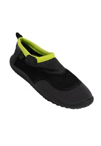 Czarne buty wodne z oddychającą siateczką i zielonym kołnierzem. Posiadają teksturowaną gumową podeszwę oraz zapięcie na rzep zapewniające pewne dopasowanie.