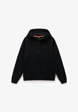 Schwarzer Hoodie aus weichem Stoff, mit einer Kängurutasche, Zugkordelkapuze und kontrastierender orangefarbener Innenseite. Einfaches Logo auf der Brust.