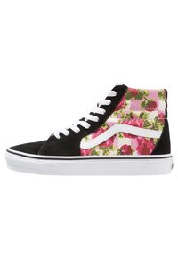 Baskets montantes en suède noir avec des lacets blancs, ornées d'un motif floral en rose et vert sur les côtés, et d'une accent en bande blanche.