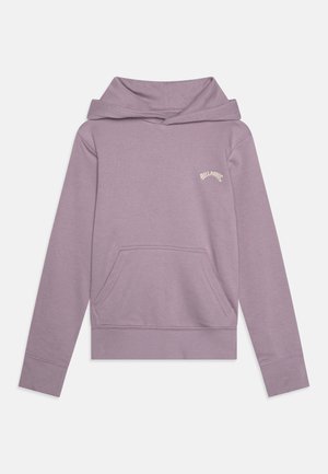 Felpa con cappuccio lavanda realizzata in morbido misto cotone, presenta una tasca frontale, polsini a coste e un piccolo logo sul petto.