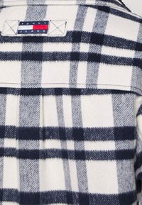 Tommy Jeans Cappotto classico - off-white