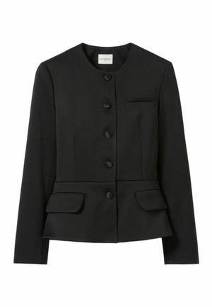 Veste noire sur mesure avec un col rond, des boutons sur le devant et deux poches à l'avant, adaptée pour des tenues formelles ou professionnelles.