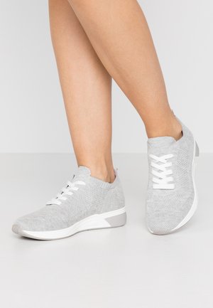 Trainers - light grey