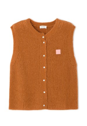 Mouwloze oranje cardigan met een gestructureerd breipatroon, voorzien van witte knopen en een klein roze label aan de linkerkant.