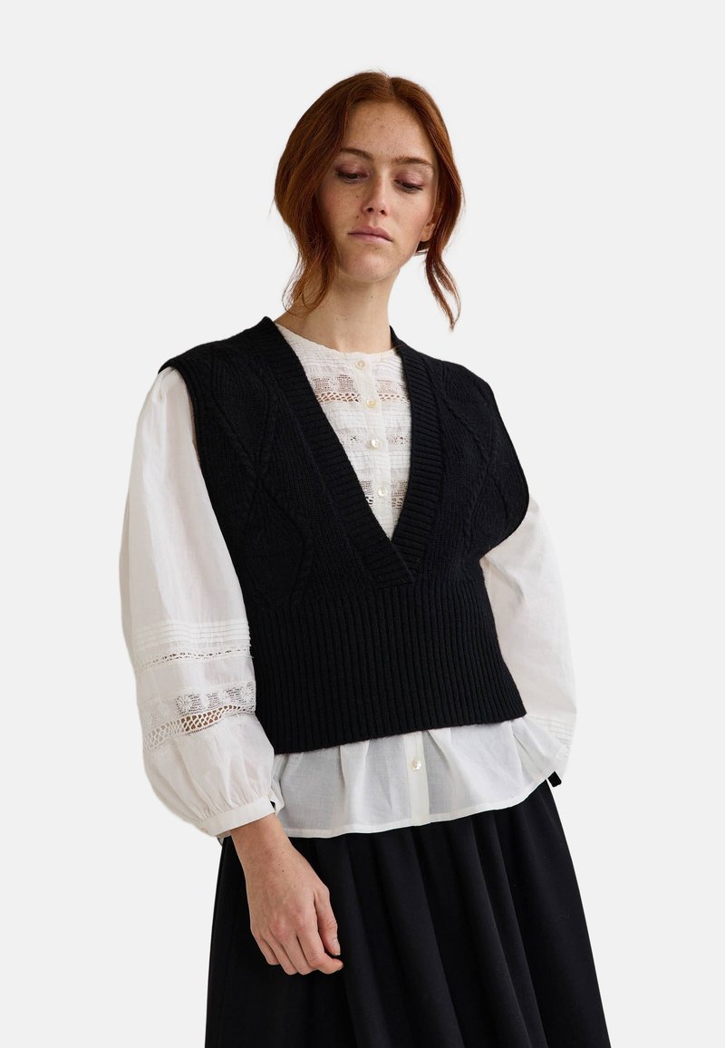 Monoprix SANS MANCHES - Pullover - noir