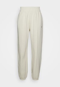 Unselected, coconut milk/black