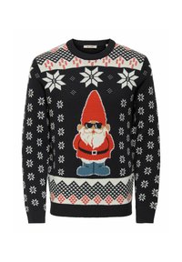 Jersey navideño negro con un gnomo que lleva gafas de sol, gorro y abrigo rojos, botas azules y copos de nieve y patrones geométricos blancos.