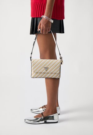 SIMONA FLAP SHOULDER BAG - Käekott - natural/white
