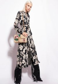 Pinko ASSENTE  - Abito a camicia - black butter