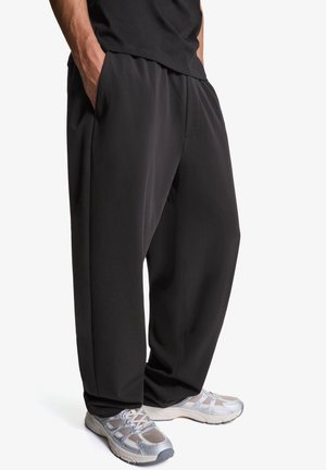STRAIGHT-FIT TAILORED  - Hlače - black