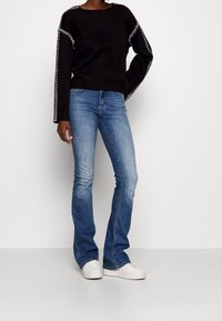YAS Tall Svetr - black