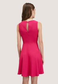 Motivi Freizeitkleid - fucsia