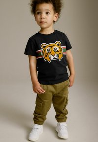 Next APPLIQUÉ CHARACTER SHORT SLEEVE - REGULAR FIT - T-shirts print - black
