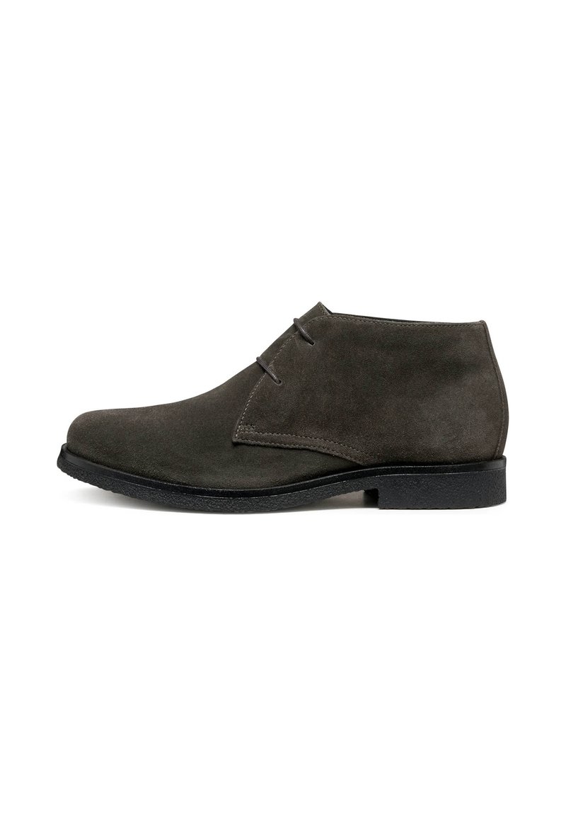 Botines con cordones