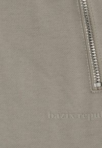 Dropsize SUPER HEAVY BLANK JOGGER - Tracksuit bottoms - stone