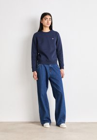 Tommy Jeans REGULAR C NECK - Felpa - blue