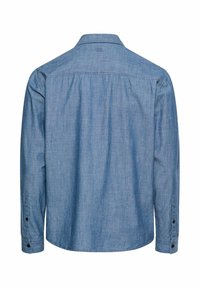 Blaues Jeanshemd, langärmlig, mit Button-Down-Kragen, schlichtem Design und dezenter Textur, ausgestattet mit Knöpfen an den Manschetten und einer Passe auf der Rückseite.