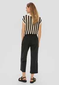 s.Oliver Pantalon classique - schwarz