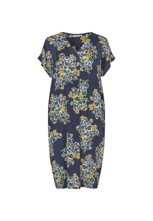 Blomsterkjole i mørkeblå stof; har korte ærmer, v-udskæring og et mønster af blå og gule blomster med grønne detaljer.