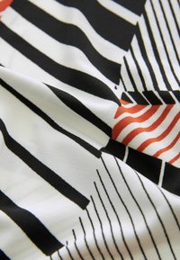 Next LONG SLEEVE CUFF - Blůza - black white orange geo swirl