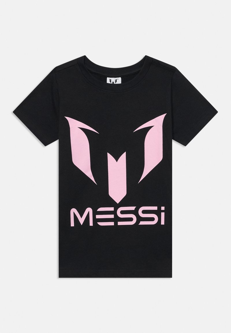 Melna kokvilnas T-kreklu ar lielu rozā grafiku stilizētā "M" un tekstu "MESSi" zem tā. Īsas piedurknes un apaļas kakla piegriezums.