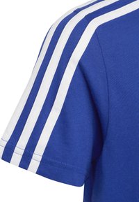 adidas Performance TEE - Camiseta estampada - semi lucid blue/white
