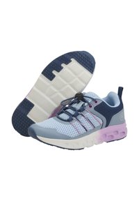 Jasnoniebieskie buty sportowe z przewiewną siateczką, granatowymi akcentami, różowymi detalami i teksturowaną białą podeszwą. Posiadają elastyczne sznurówki i uchwyt.