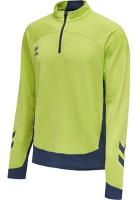 Lysegrøn langærmet pullover med halvlukning, marineblå accenter og strukturerede skulderdetaljer. Har åndbart materiale og ribbede manchetter.