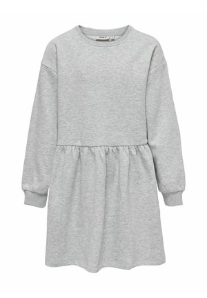 Robe gris clair à manches longues avec taille froncée, col rond et poignets côtelés, en tissu doux et texturé.