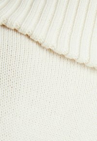 Bershka Jumper - white